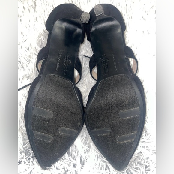 Black Heels - Picture 3 of 3